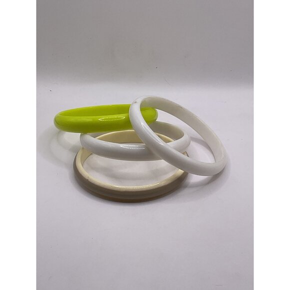 Set Of 4 Bangle Bracelets Mixed Colors White Beige Neon Green Plastic - Picture 1 of 6